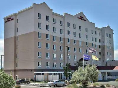 Hotel Hilton Garden Uptown 3*