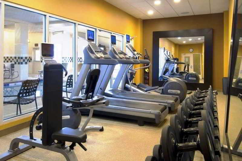 Hilton Garden Uptown 3*