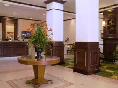 Hilton Garden Uptown Hotel