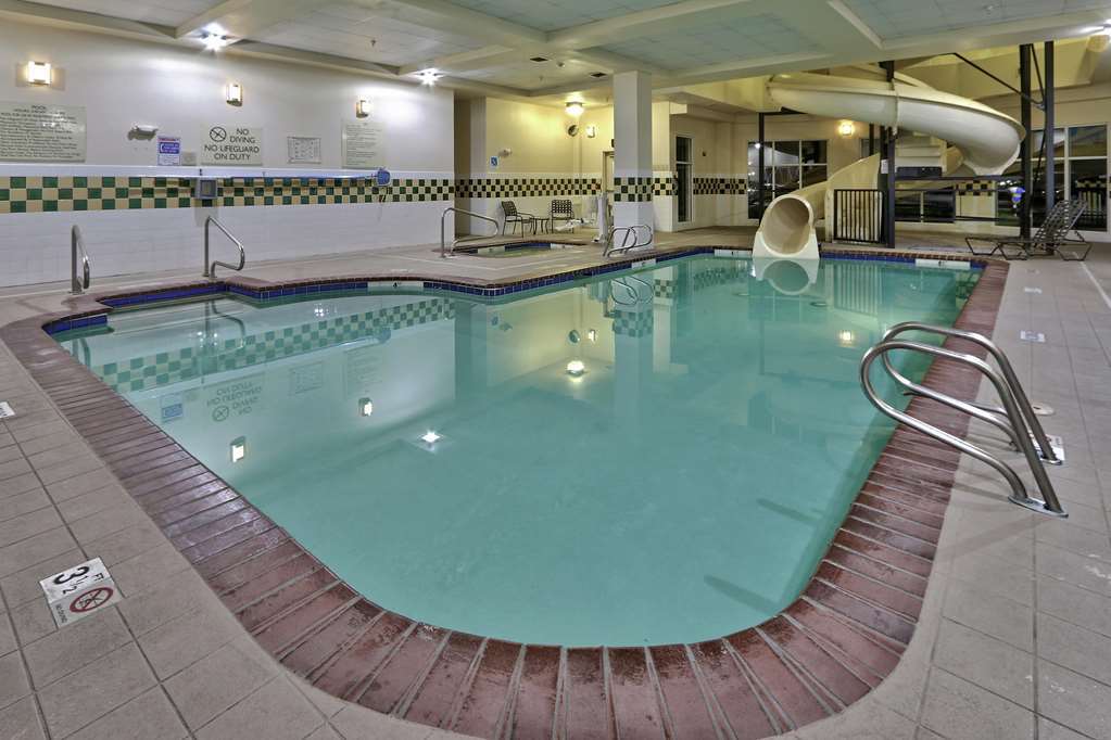 Hilton Garden Uptown Hotel 3*