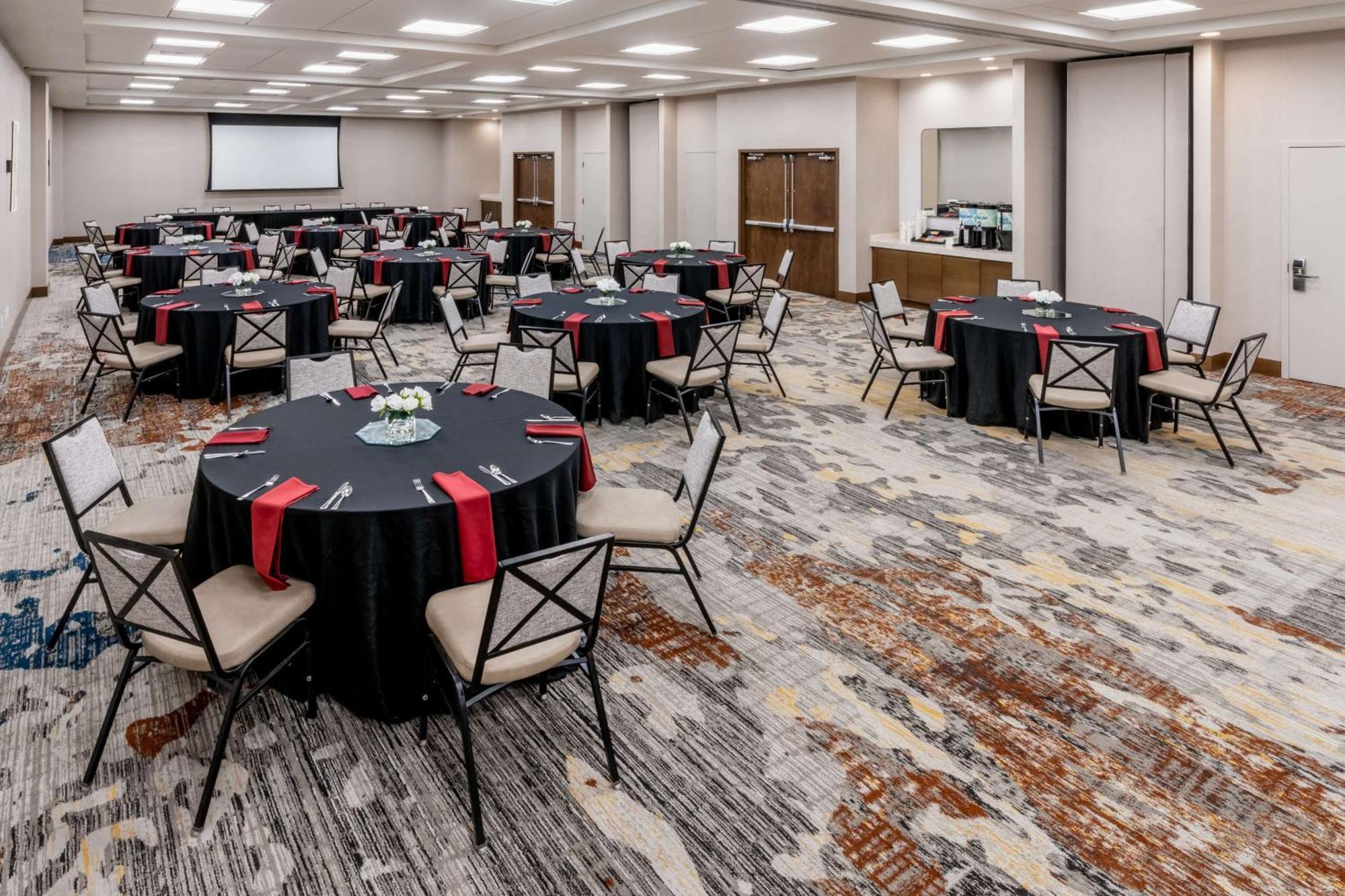 Hotel Hilton Garden Uptown